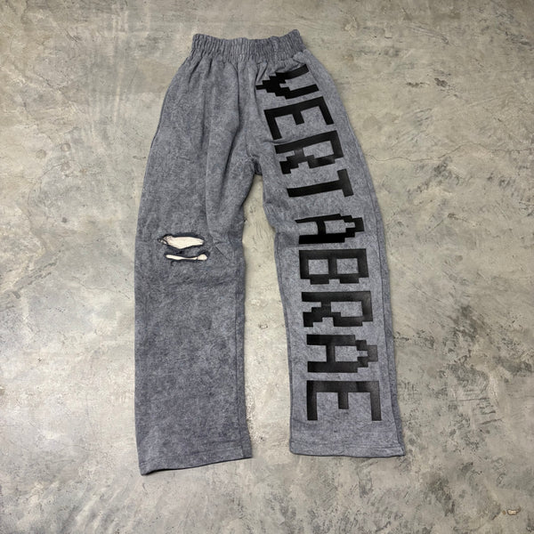 VERTABRAE “LOGO” SWEATS