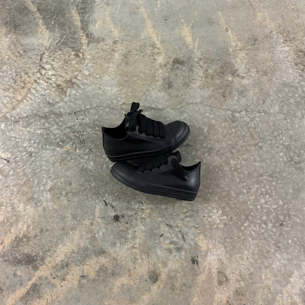 RICK OWENS “BLACK LEATHER JUMBO LACES”