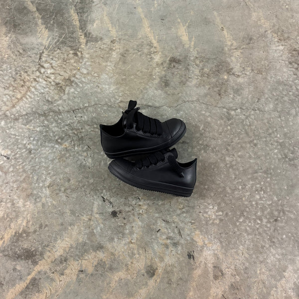 RICK OWENS “BLACK LEATHER JUMBO LACES”