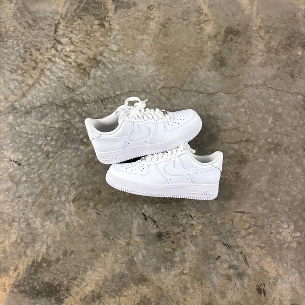 NIKE AIRFORCE 1