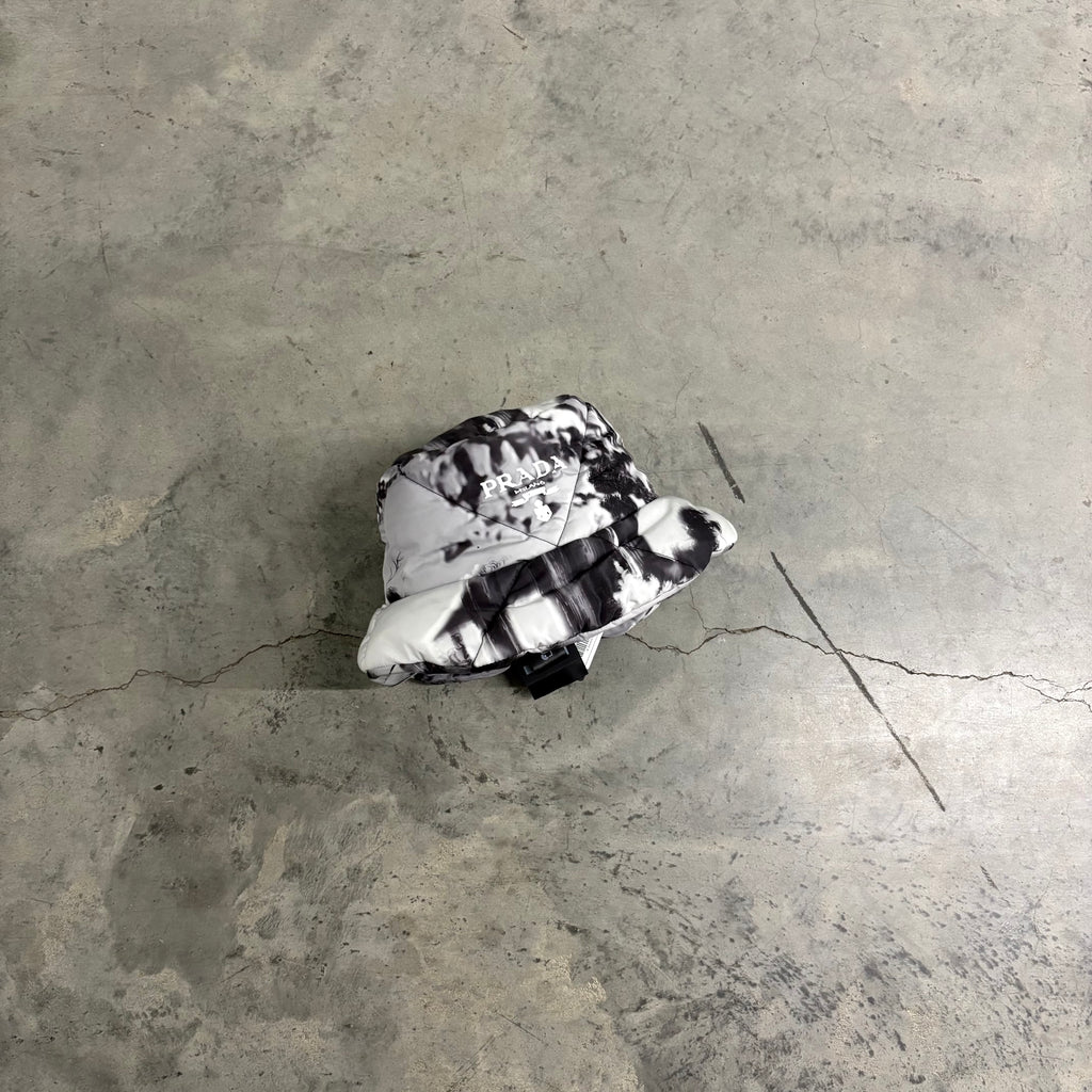 PRADA “REVERSIBLE” BUCKET HAT